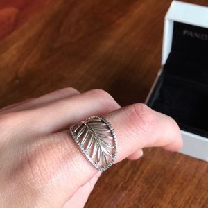 Pandora Feather Ring